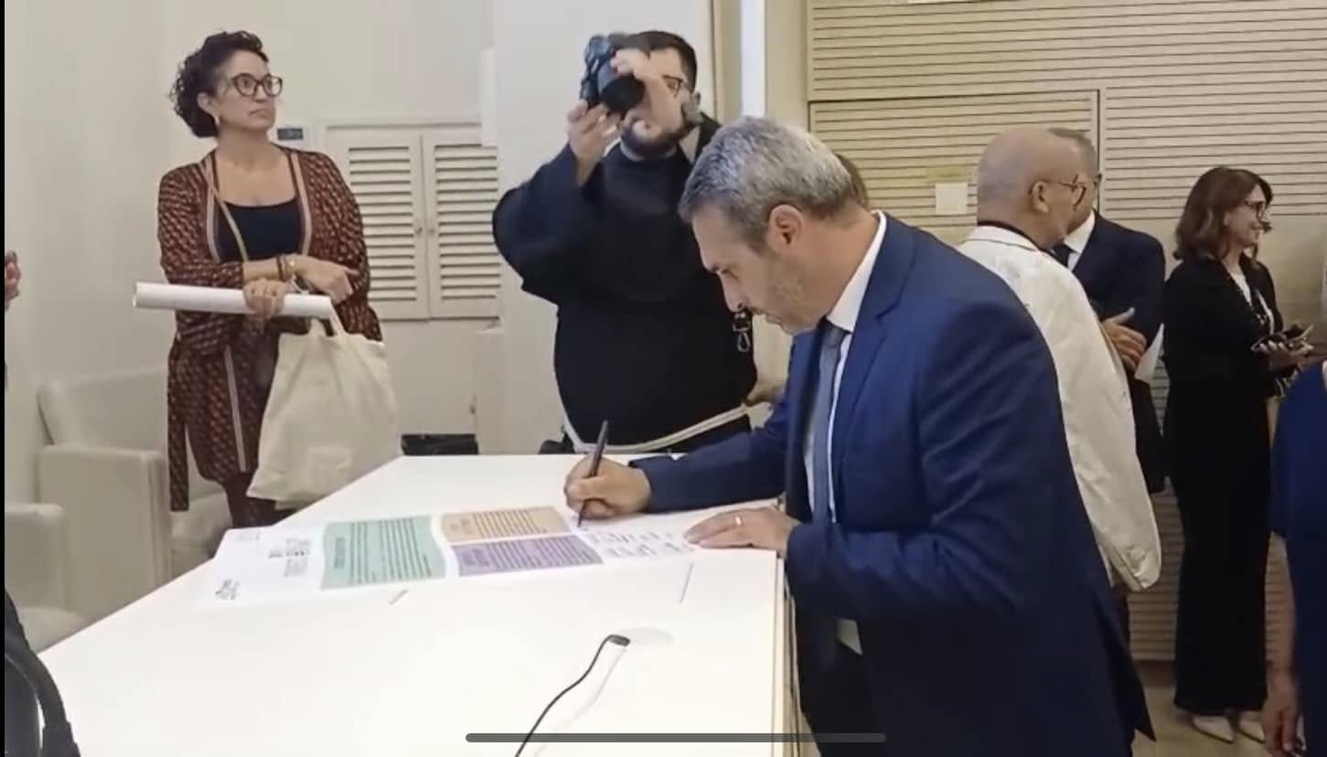 Salerno entra nella “Rete Città di Carta”: sottoscritto il manifesto ad Assisi