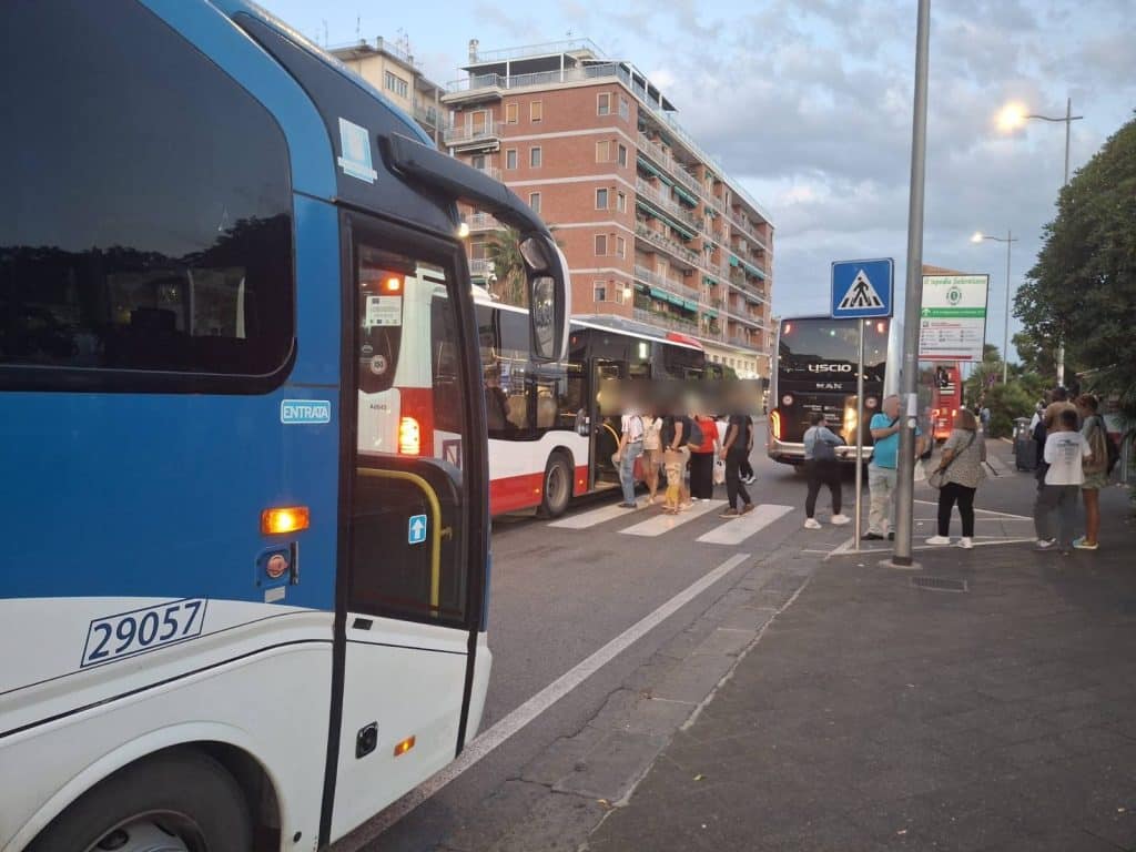 Salerno unica tra le città campane senza bus station: il monito del consigliere Avella