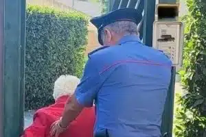 Caserta, anziana smarrita dopo la denuncia per i documenti: soccorsa dai Carabinieri