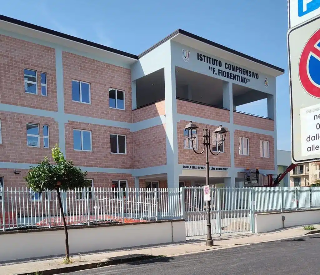 Battipaglia, IC Fiorentino e IPI Stella: si parte. Il 15 inaugurazione e benedizione delle nuove scuole