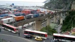 camion bloccati salerno traffico oggi 16 settembre