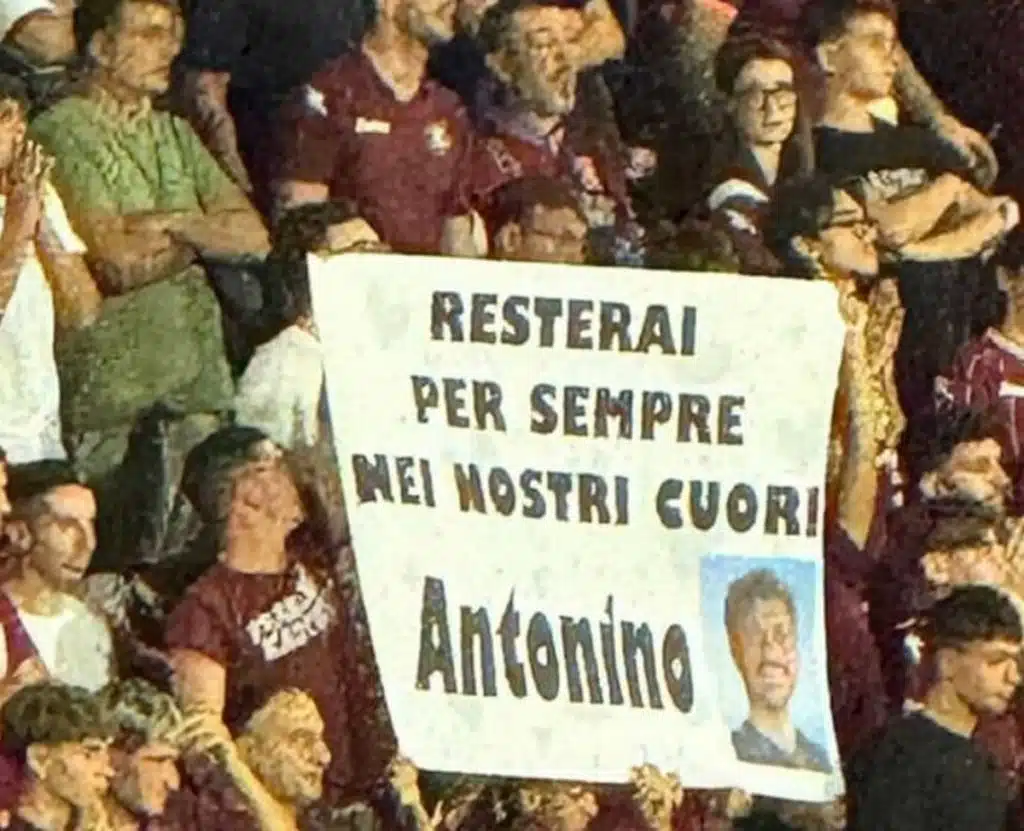 salernitana sorrento ricordo striscione antonino