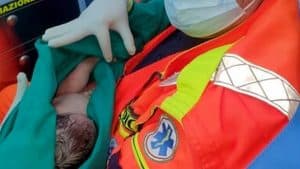 san valentino torio bimba nata ambulanza