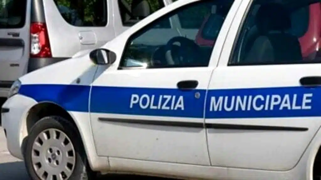 roccadaspide veicolo fermo amministrativo senza revisione multa