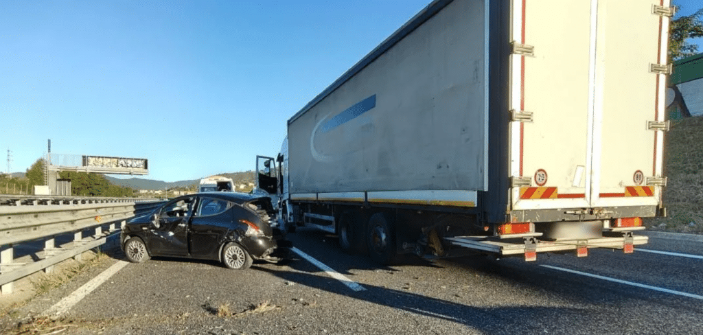 Autostrada incidente San Mango Piemonte