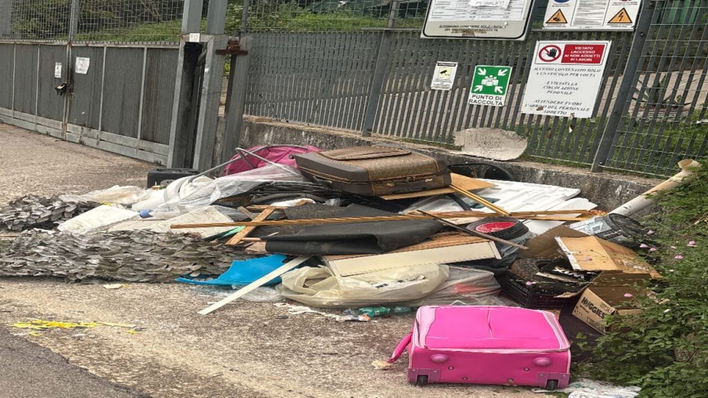 polla rifiuti abbandonati fiume tanagro denuncia