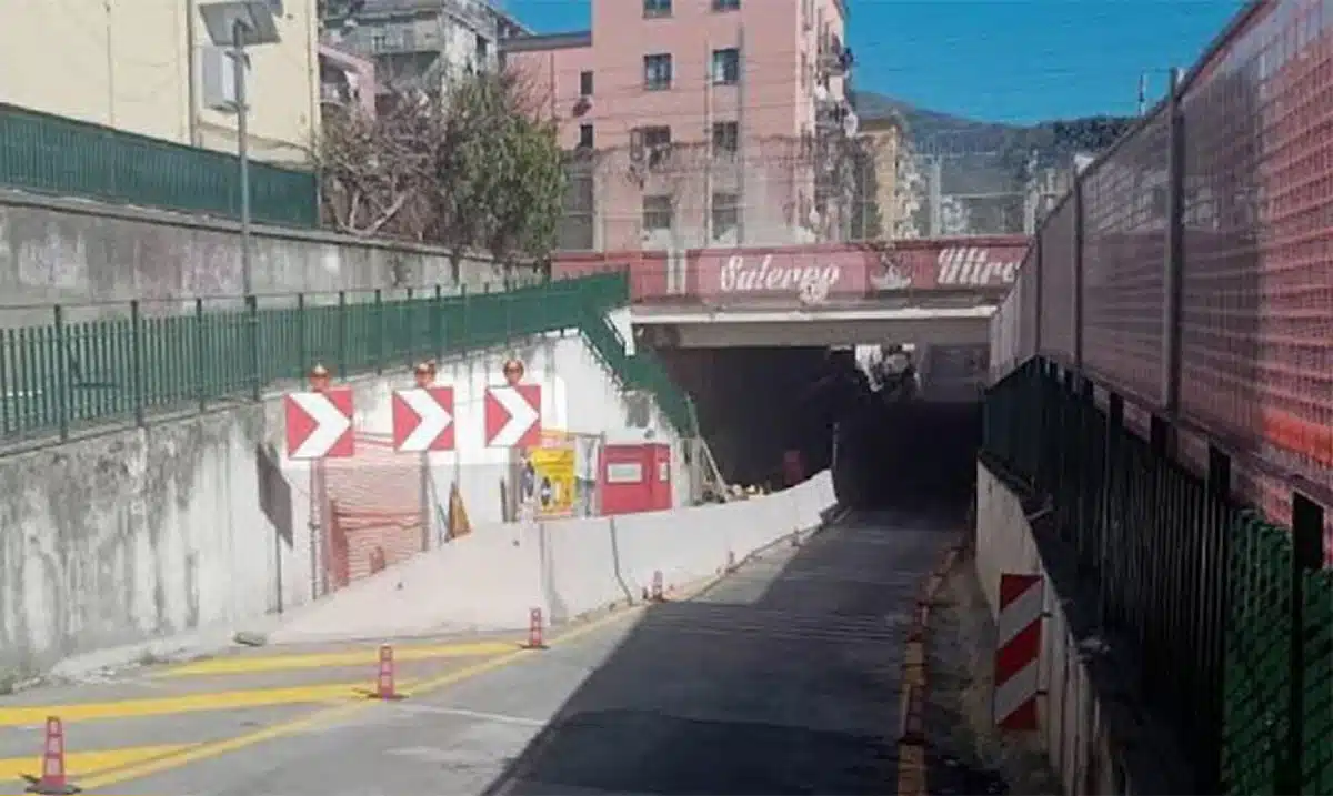 salerno chiusura sottopasso via santi martiri