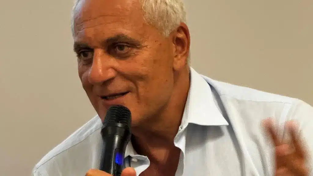 elezioni regionali campania nicola caputo contro fico