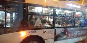 scatta foto studentessa salerno denunciato anziano