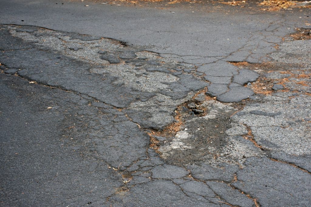 battipaglia cittadino risarcito buca stradale non segnalata
