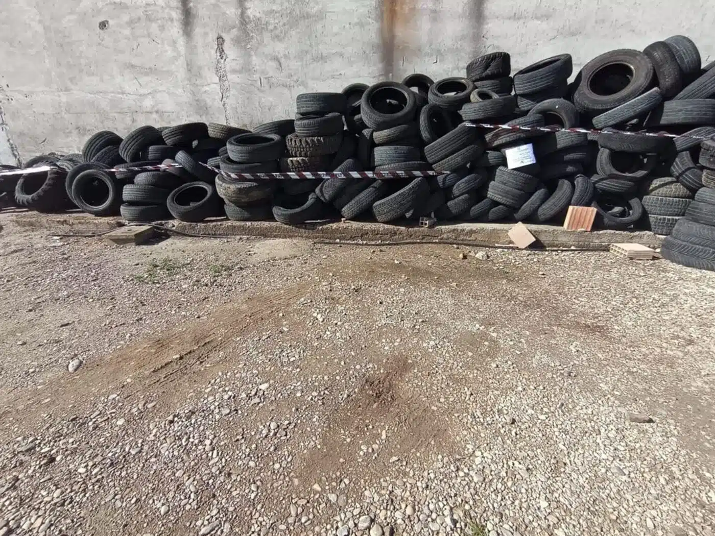 Sequestro a Capaccio Paestum: officina meccanica denunciata per smaltimento illecito di rifiuti