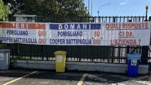 Battipaglia, sciopero alla Cooper Standard: “A rischio futuro del sito e occupazione”