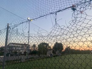 atto vandalico matinella palazzo sport albanella
