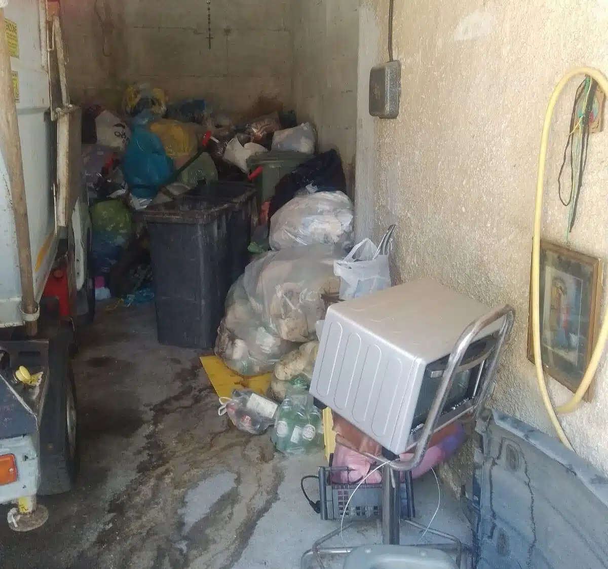 petina deposito abusivo rifiuti presentato esposto