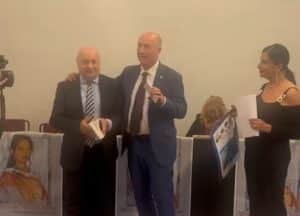 Menotti Art Festival 2025, premiato l’avvocato agropolese Bruno Mautone per le opere dedicate a Rino Gaetano