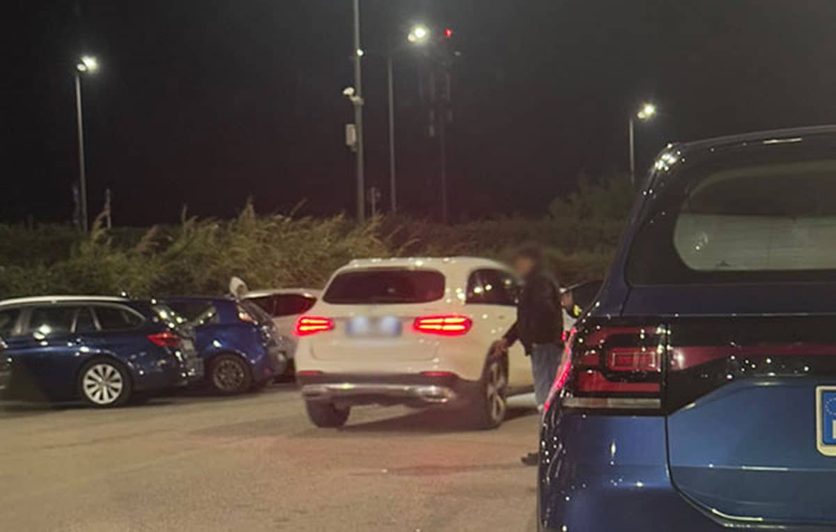 salerno parcheggiatori abusivi denunciati 16 settembre