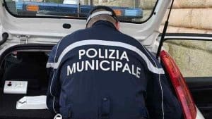 pagani aggredito agente