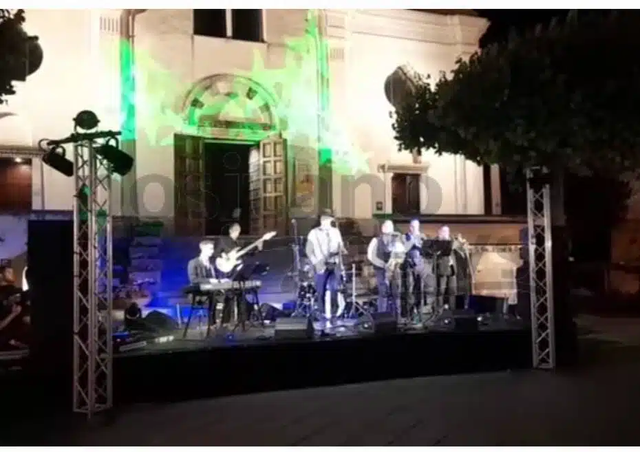 Banda Spaghetti Style