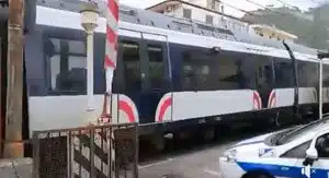 mercato san severino salerno guasto treno fermo passaggio livello