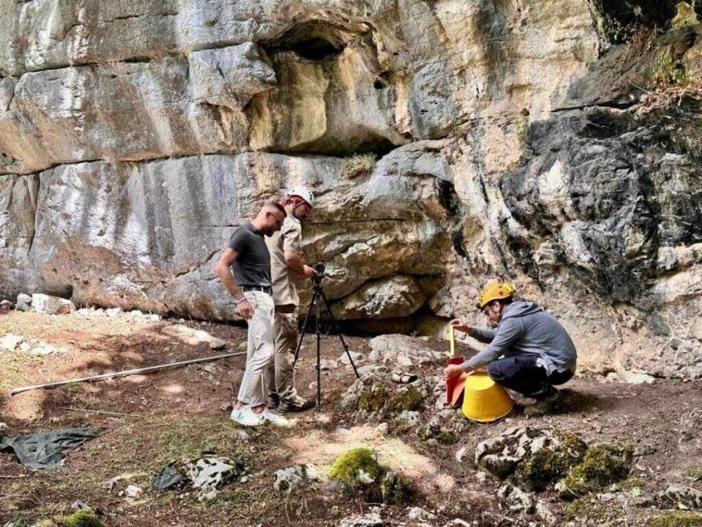 monte san giacomo ricerche scavi preistorici Cervati