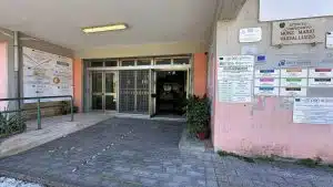 furto roccapiemonte scuola lezioni ritardo