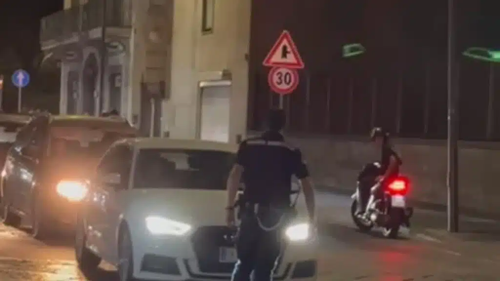 sarno uomo nudo 22 settembre