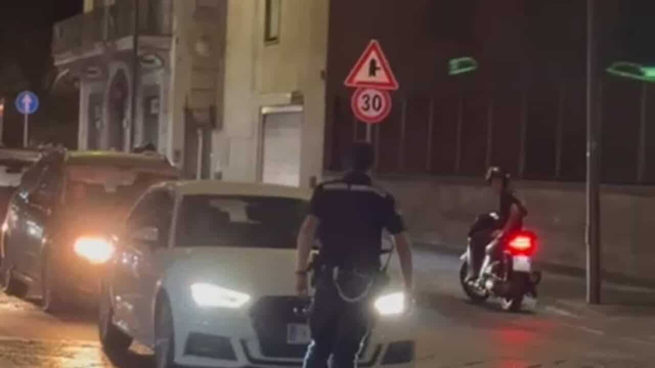 sarno uomo nudo 22 settembre