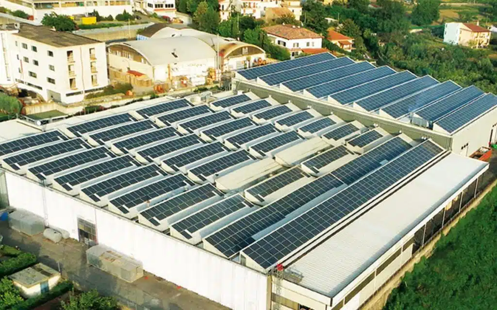 Cava de’ Tirreni, 25 milioni dalla Bei a Tecnocap per efficienza energetica e sviluppo sostenibile