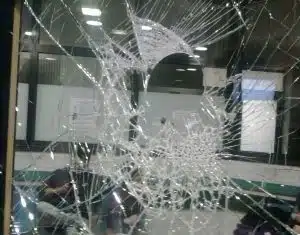 roccadaspide rotto vetro pronto soccorso