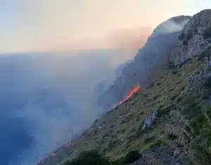 incendio san giovanni piro oggi 2 ottobre