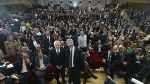 Regionali, De Luca e Fico insieme alla convention progressista: alleanza ufficiale ma senza sorrisi