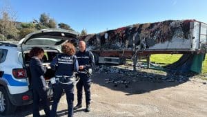 Pontecagnano incendio rifiuti