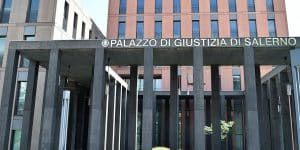 Battipaglia estorsione lesioni condannato