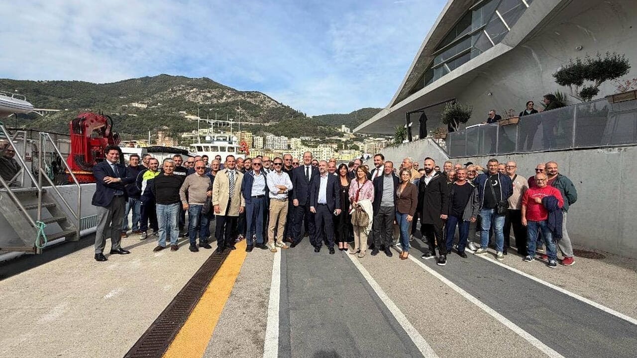 salerno incontro fratelli italia pescatori tonno