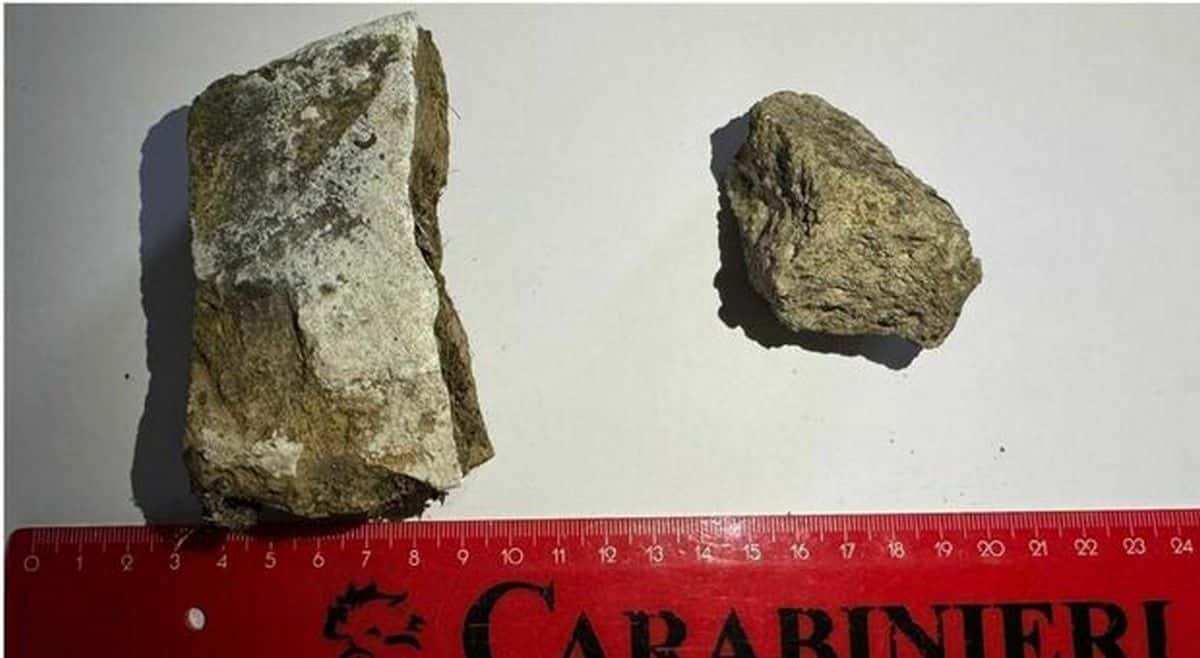 Pompei, turista americano tenta di rubare pietre dagli scavi: denunciato dai carabinieri