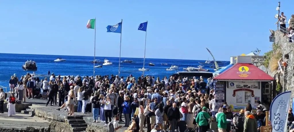 molo Positano turismo autunnale