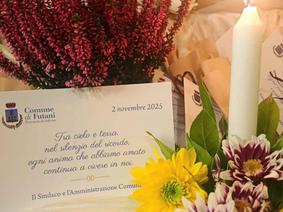 futani commemorazione defunti candele illuminate casa