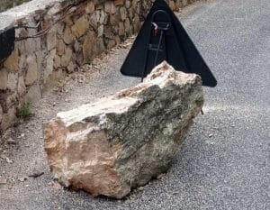 masso maltempo strada mingardo