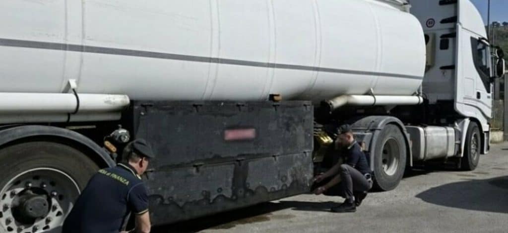 castel san giorgio sequestro autocisterna carburante contrabbando denuncia