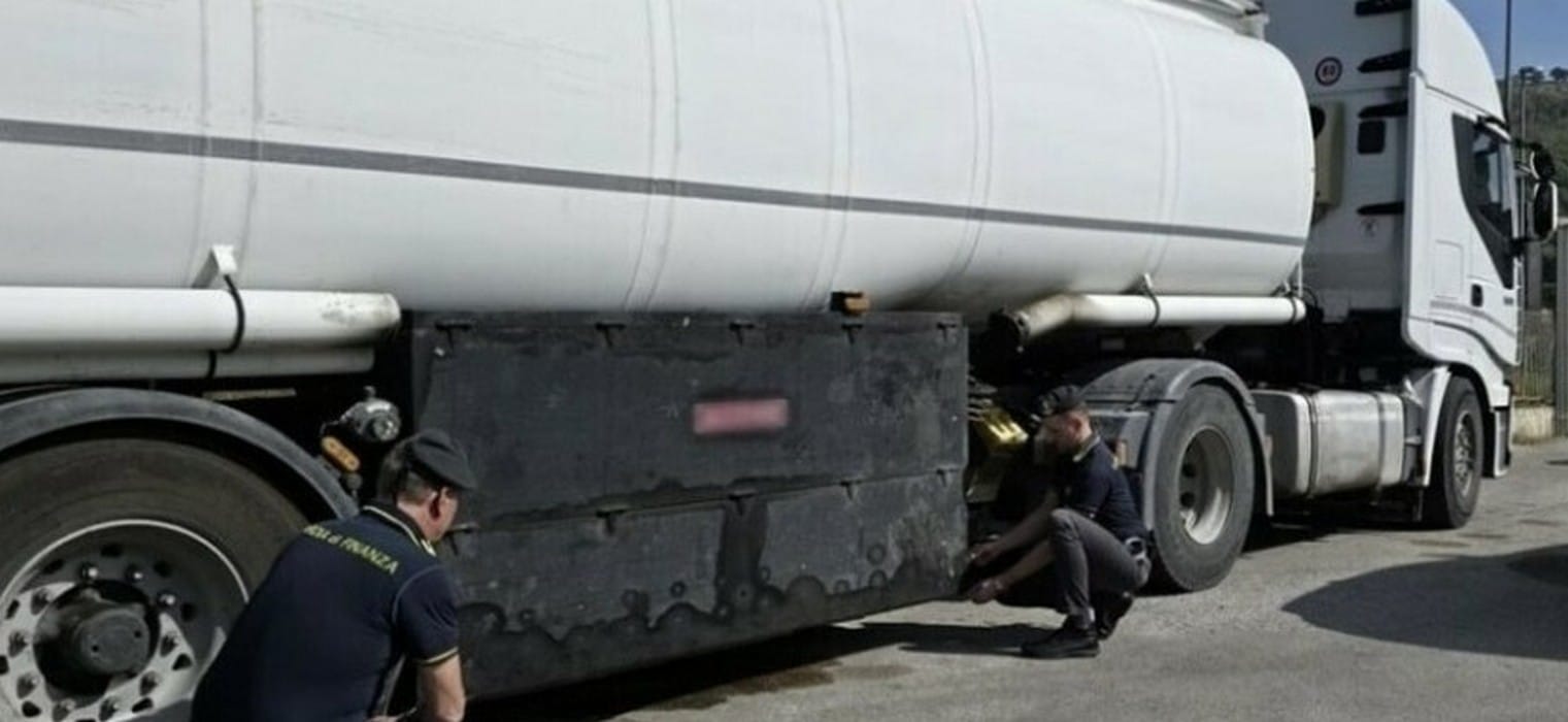 castel san giorgio sequestro autocisterna carburante contrabbando denuncia