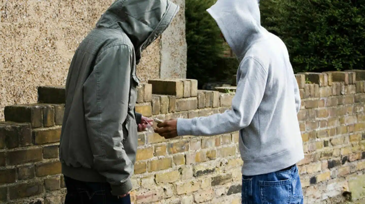 angri pusher arrestati