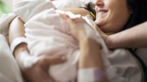 parto napoli donna malata cuore