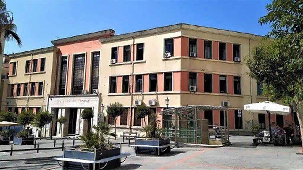 ottantaquattrocento associazione solidarietà liceo regina margherita salerno