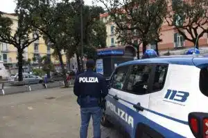 castellammare spari contro furgone arresti ricercato scafati san valentino torio