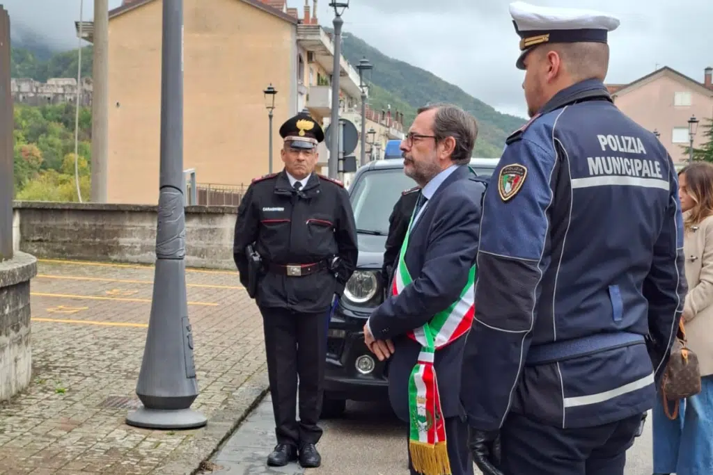 laviano omaggio carabinieri