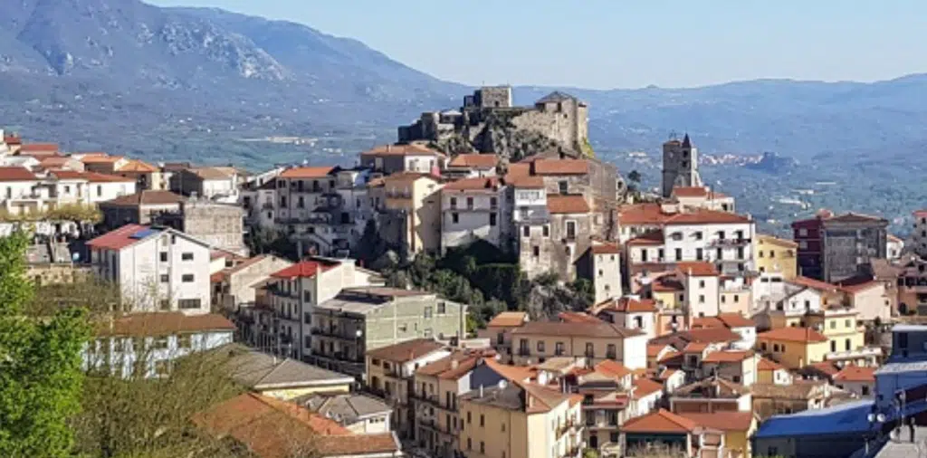 Oliveto Citra centro impiego chiuso