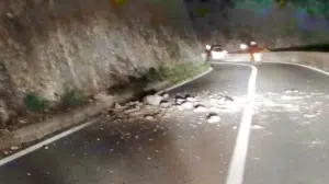 Frana Statale Amalfitana vietri