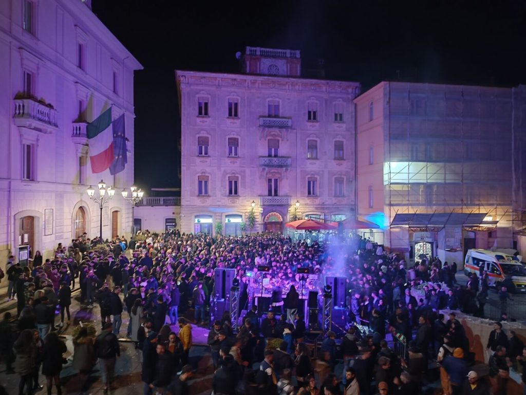 movida vallo lucania polemica 16 ottobre