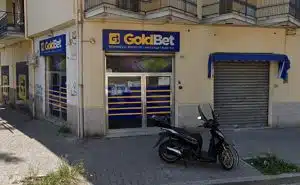 rapina centro scommesse salerno arresti lampo