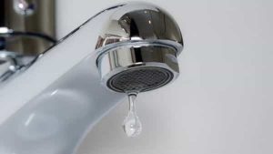 salerno sospensione idrica martedì 21 ottobre